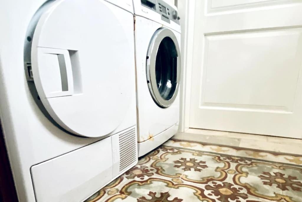 Free Breakfast, Pool, Spacious Aircon Hideaway Apartment Mosta Luaran gambar