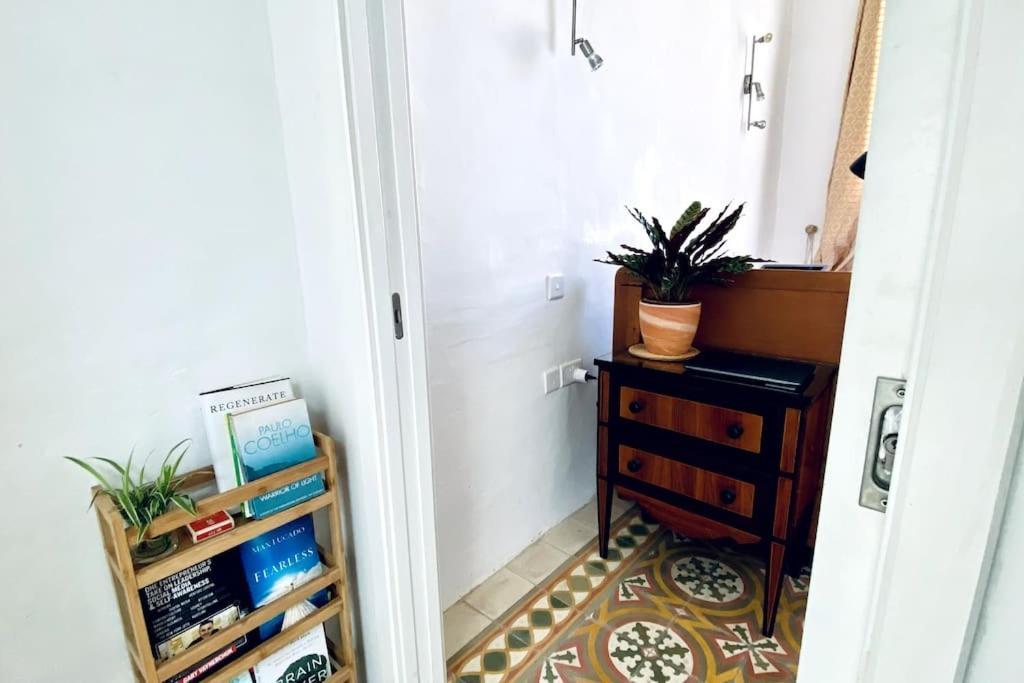 Free Breakfast, Pool, Spacious Aircon Hideaway Apartment Mosta Luaran gambar
